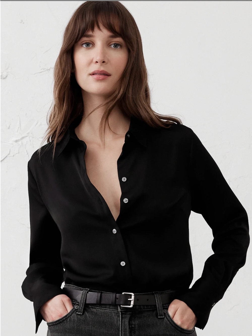 Banana Republic Classic Fit Satin Black Button-Down Shirt (L)